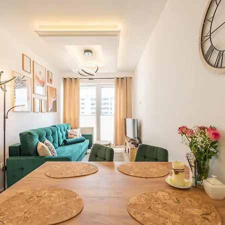 Horyzont - Kapitanski Mostek- Blisko Portu- Mozliwosc Wykupienia Sniadania