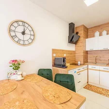 Horyzont - Kapitanski Mostek- Blisko Portu- Mozliwosc Wykupienia Sniadania Appartement Kołobrzeg