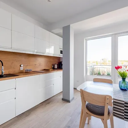 Horyzont - Kapitanski Mostek- Blisko Portu- Mozliwosc Wykupienia Sniadania Kołobrzeg