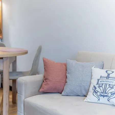Apartamento Horyzont - Kapitanski Mostek- Blisko Portu- Sniadania Kołobrzeg