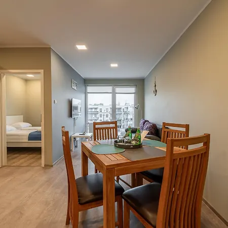 Apartment Horyzont - Kapitanski Mostek- Blisko Portu- Sniadania Kolobrzeg